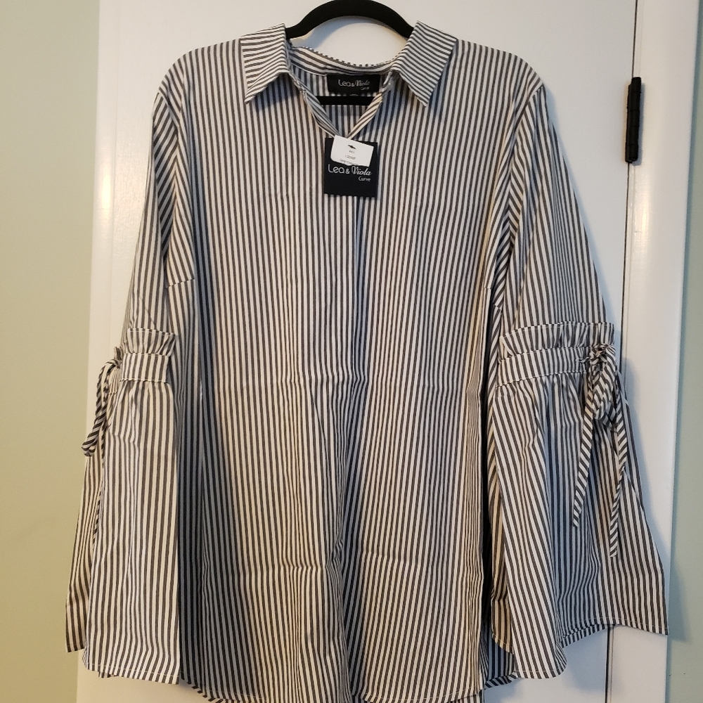 Stunning grey and white blouse